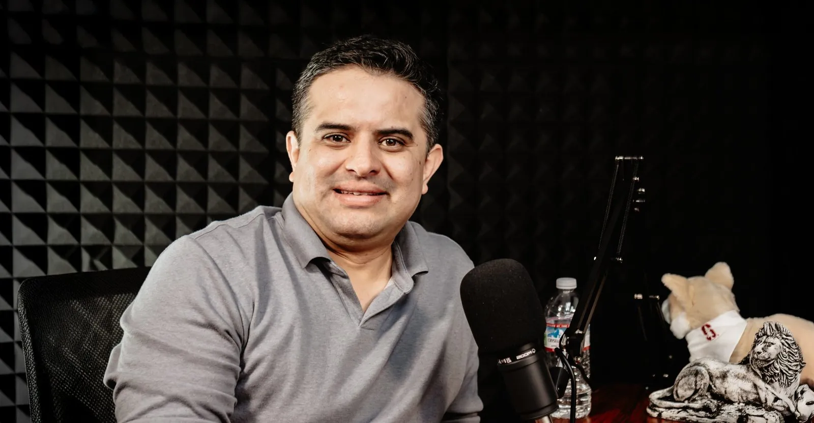José Molina - Conductor de Mostrando La Garra